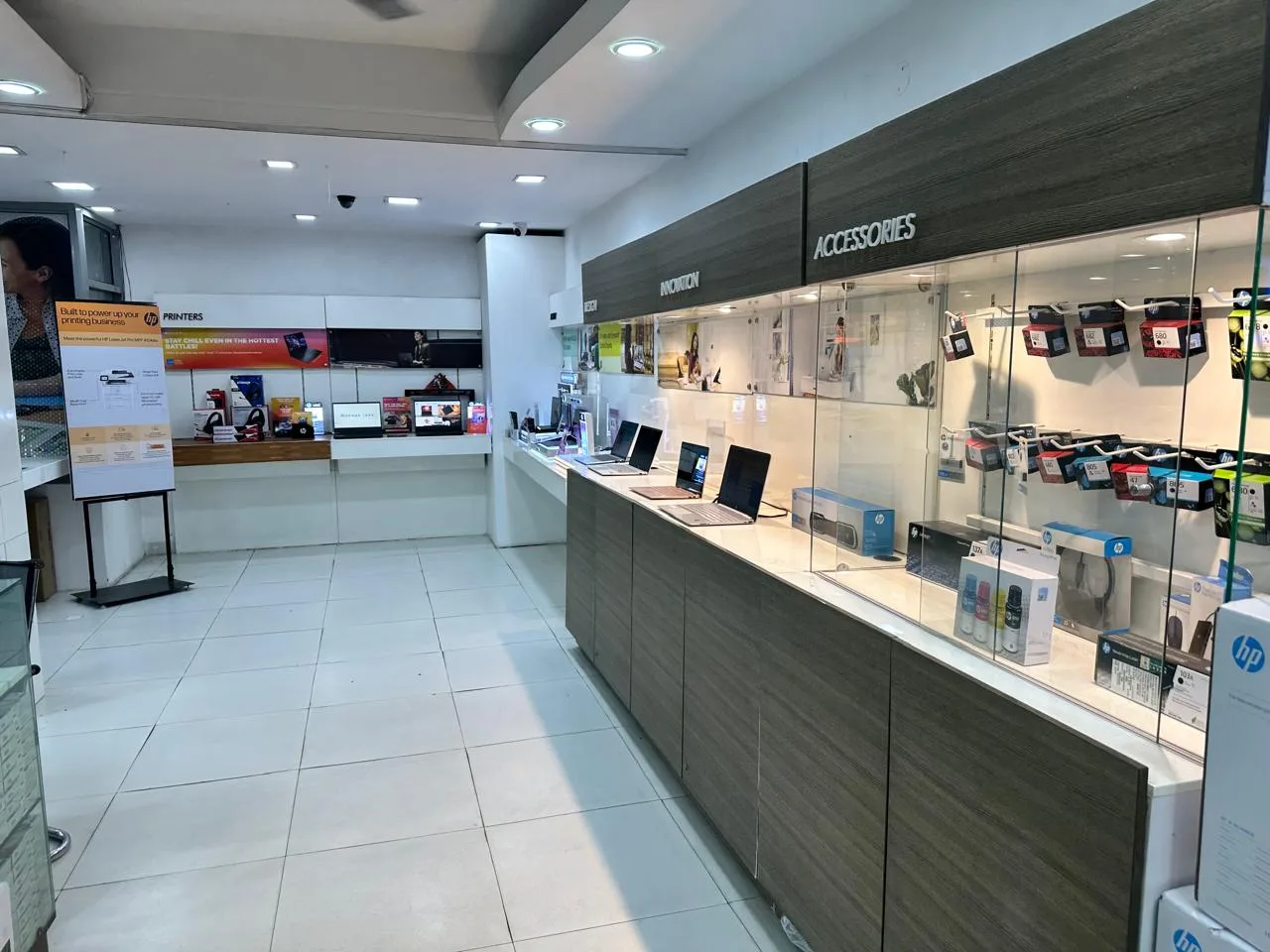 HP accessories and product display wall at Jetage HP World showroom, Sector 17 Chandigarh